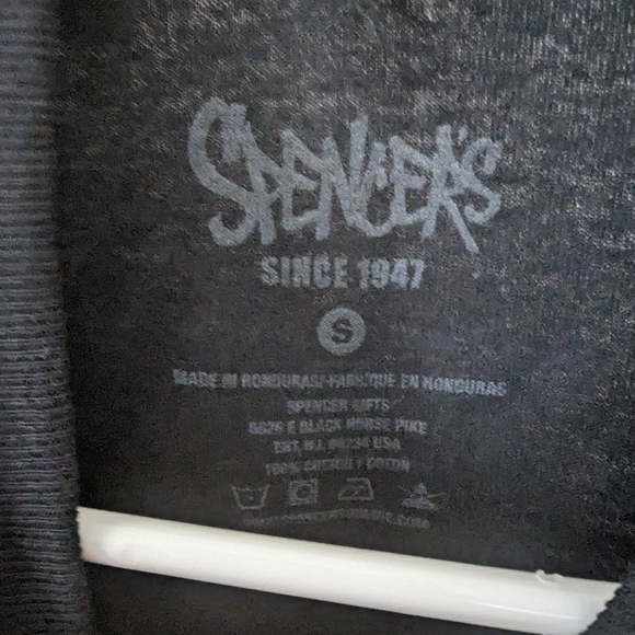 LGBTQ+🌈 STRAIGHT OUTTA THE CLOSET T - Picture 5 of 5